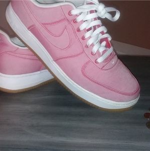 Nike AF1 Red Gum bottom